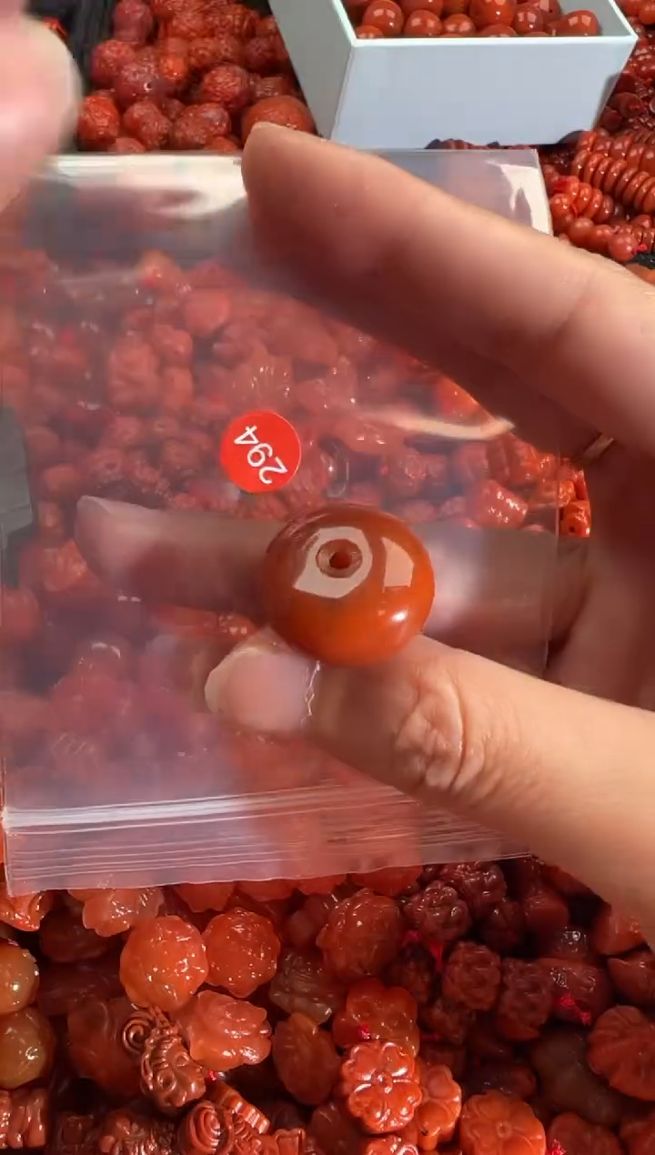 【闪购商品】南红玛瑙颈饰未镶嵌2