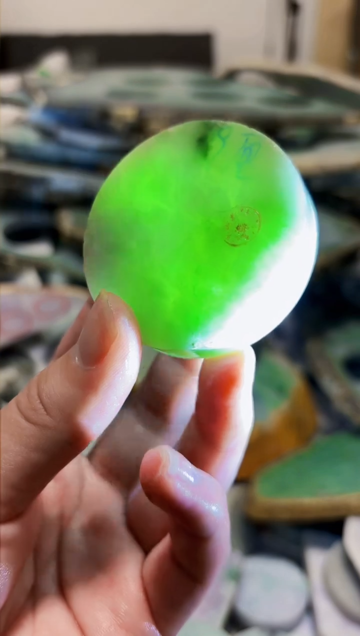 【闪购商品】翡翠颈饰未镶嵌A货白文1730