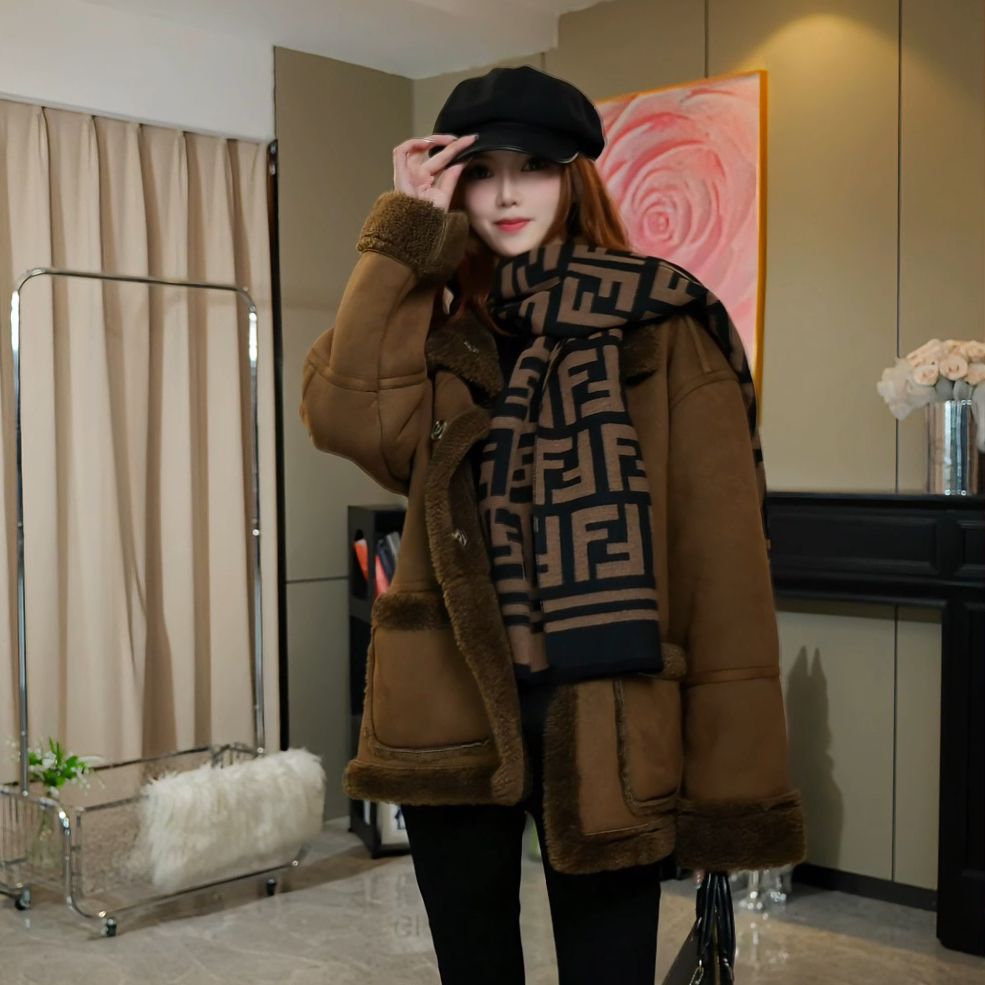 韩版加绒保暖外套女2024秋冬气质款显瘦轻奢大衣女
