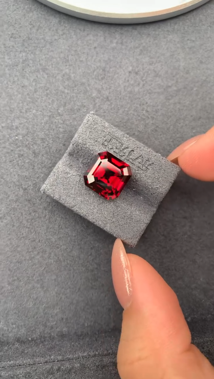 未镶嵌裸石石榴石7.4ct 镁铝榴石 定制 FH