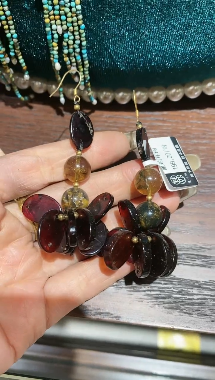 【闪购商品】琥珀耳饰未镶嵌多人