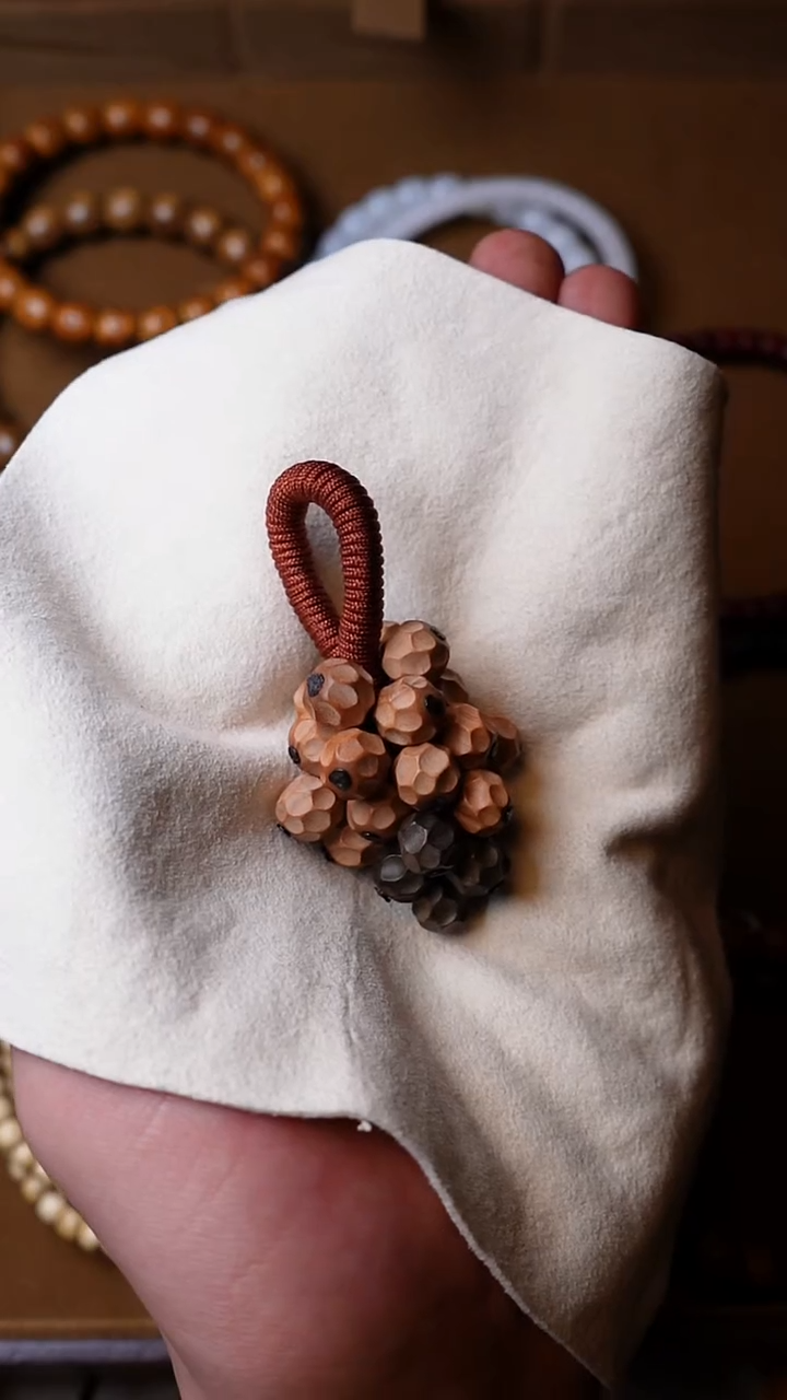 檀香木手串/手链老山檀香葡萄无相