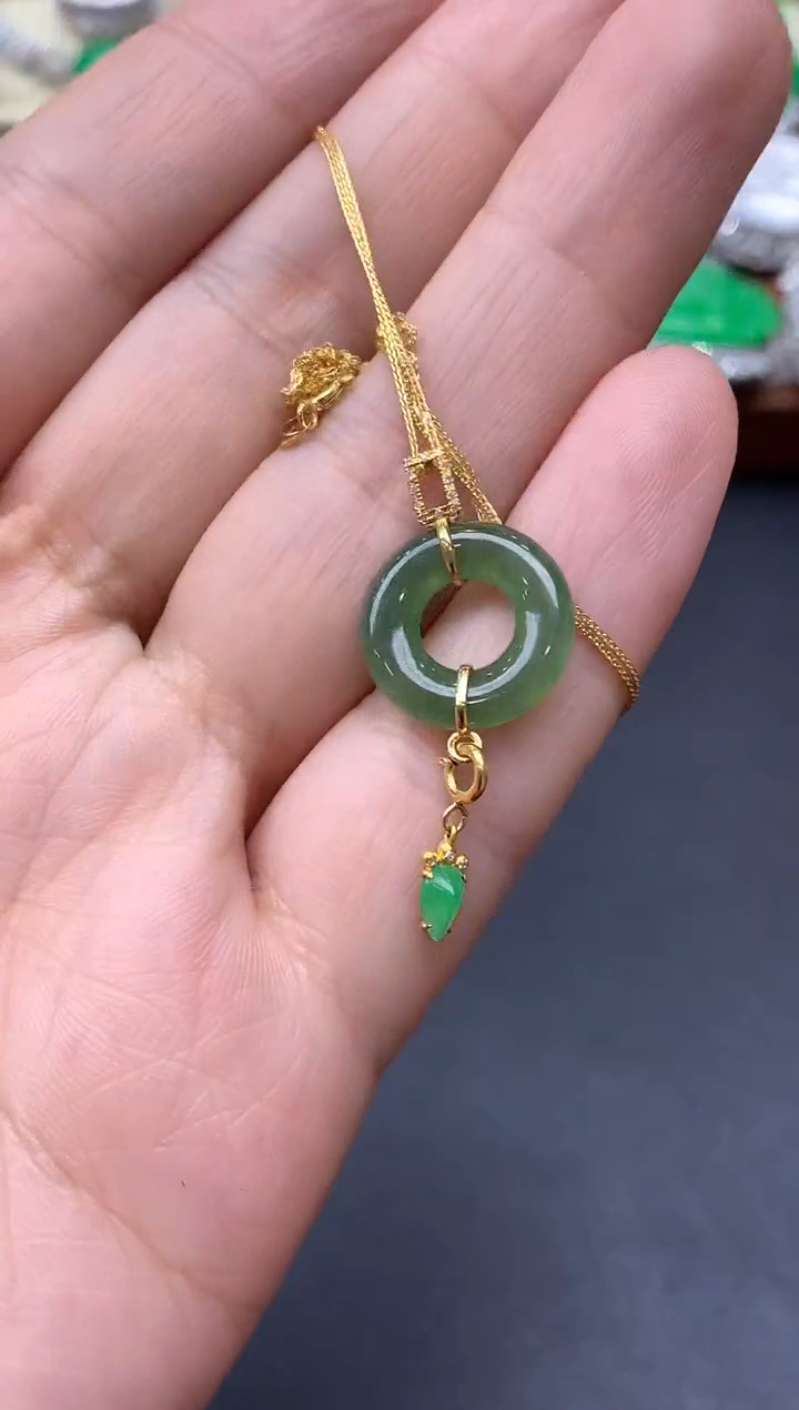 颈饰18K金镶嵌翡翠194-中国好珍宝