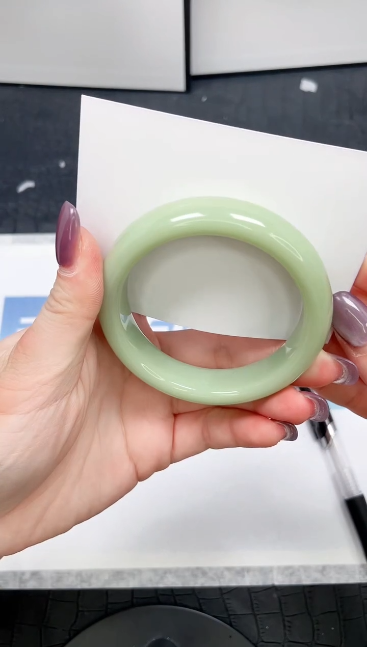 【闪购商品】石英质玉手镯未镶嵌276-58