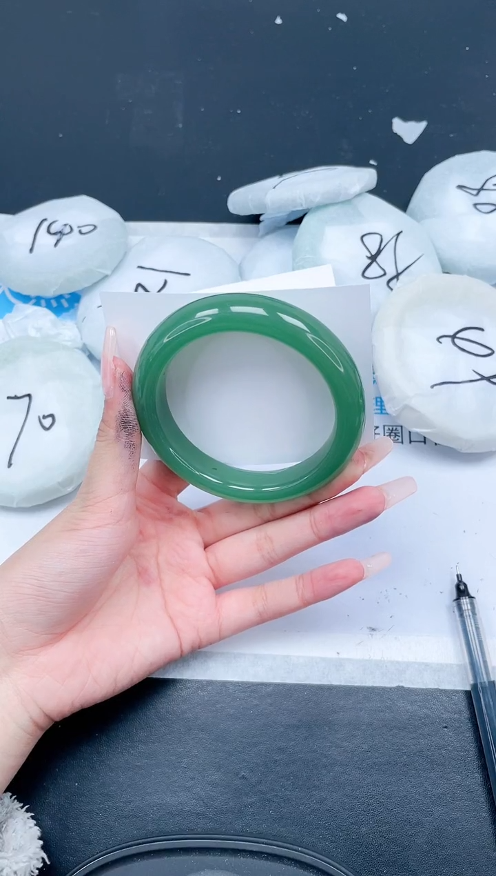 【闪购商品】石英质玉手镯未镶嵌555-59