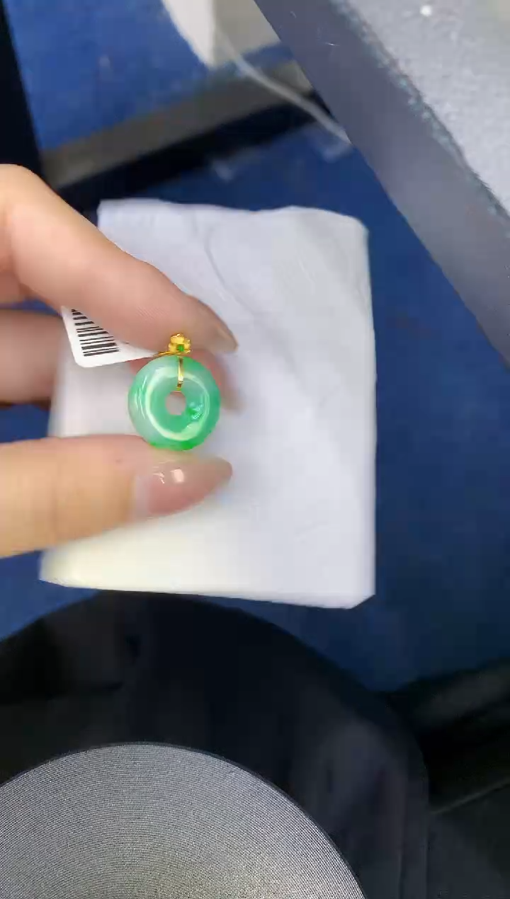 颈饰18K金镶嵌翡翠缅甸天然翡翠a货