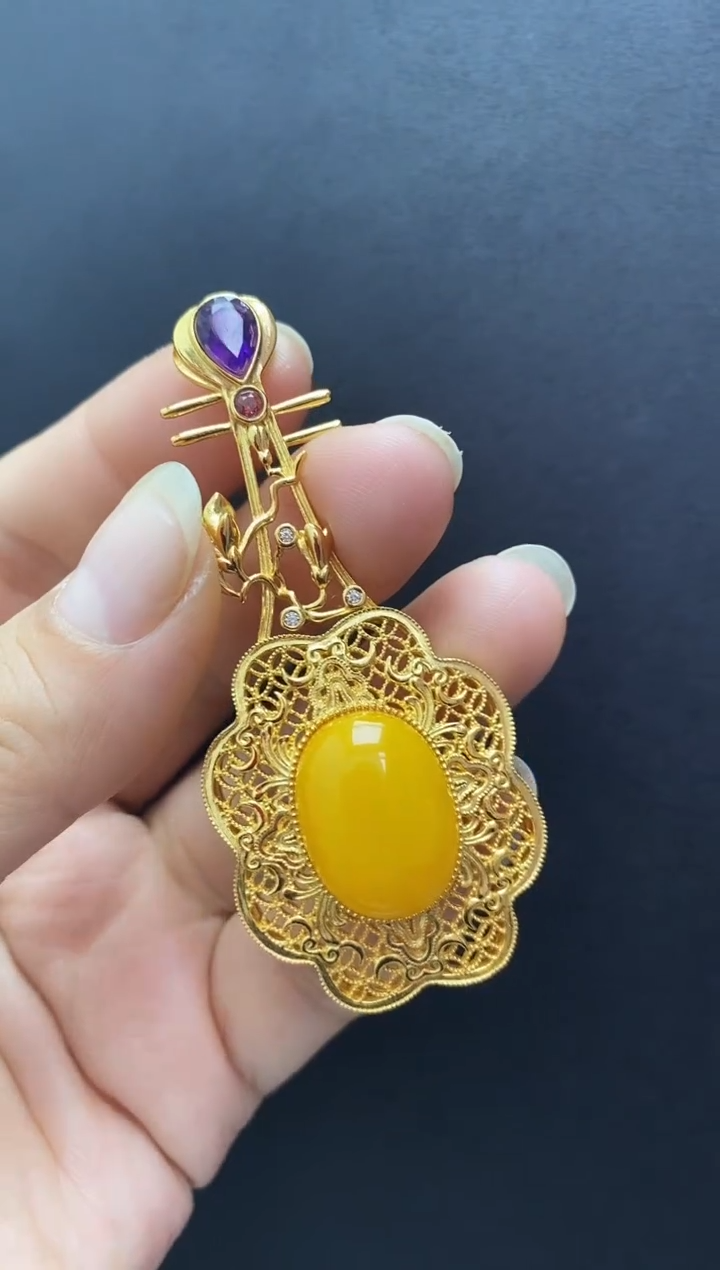 裸石琥珀未镶嵌吊坠