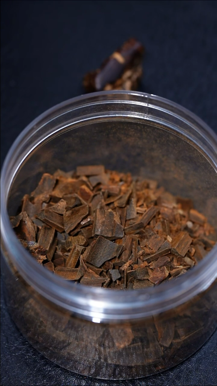沉香沉香碎屑顶级黑棋达拉干沉水碎料1克