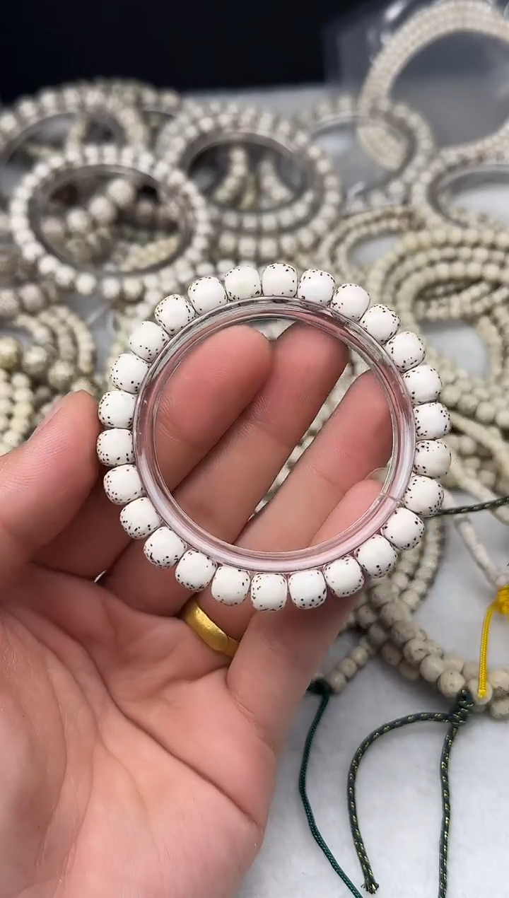 手串星月菩提009  原白9*8 河豚