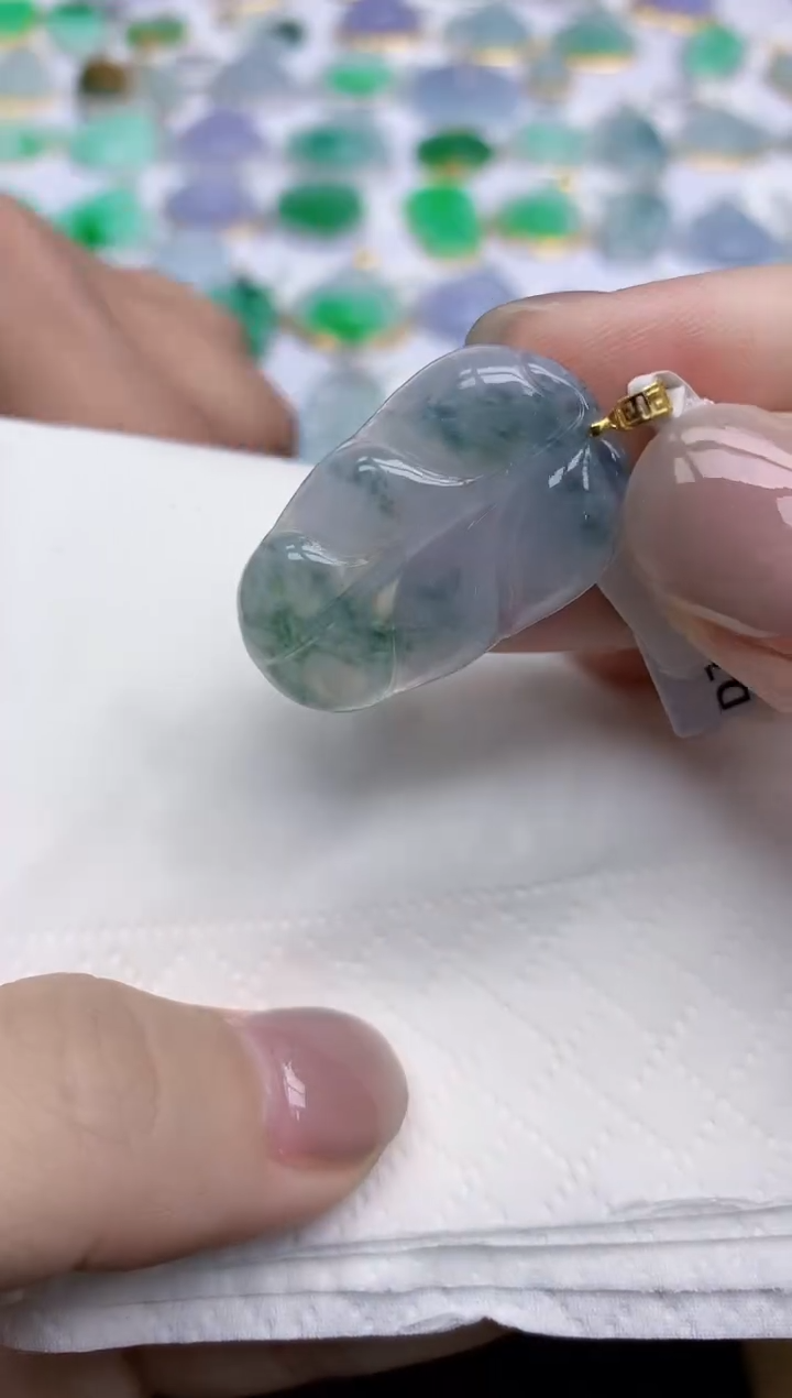 【闪购商品】翡翠颈饰未镶嵌天然翡翠A货