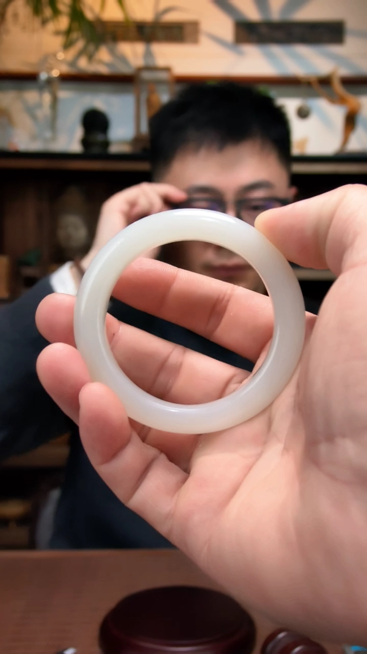 未镶嵌手镯和田玉06和田玉手镯XE02979