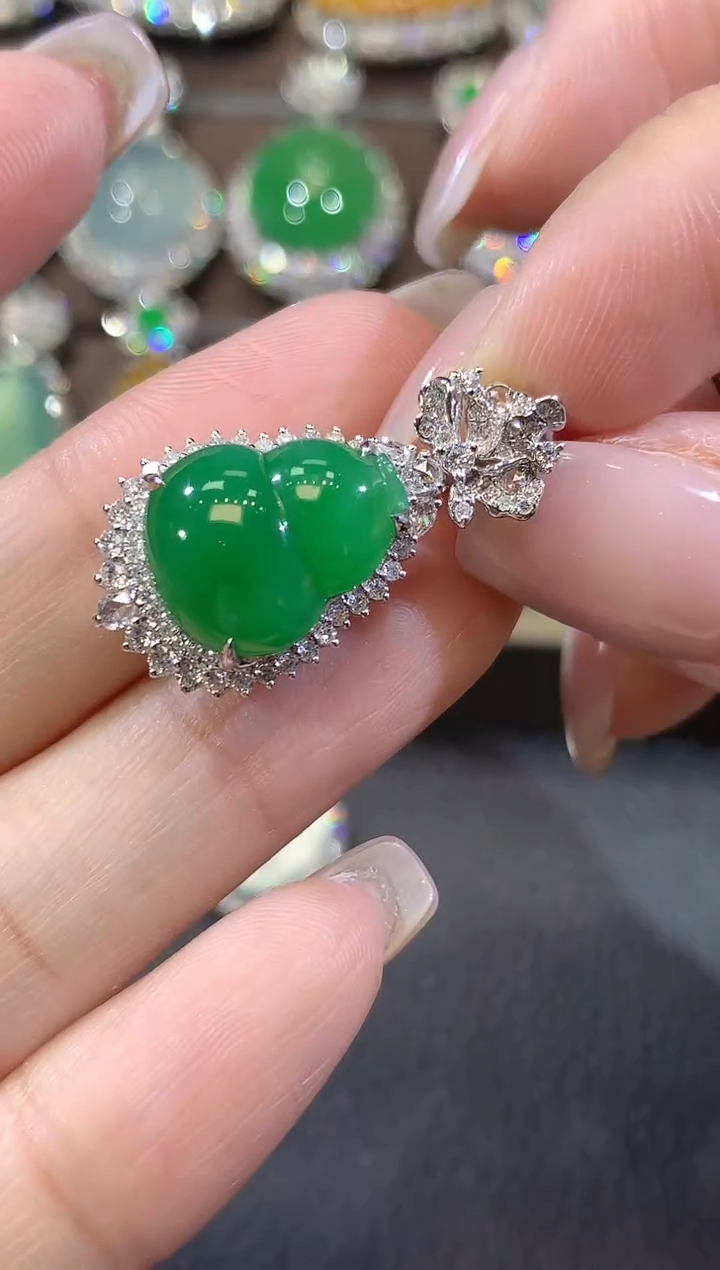 翡翠18K金镶嵌吊坠(不含链)D53