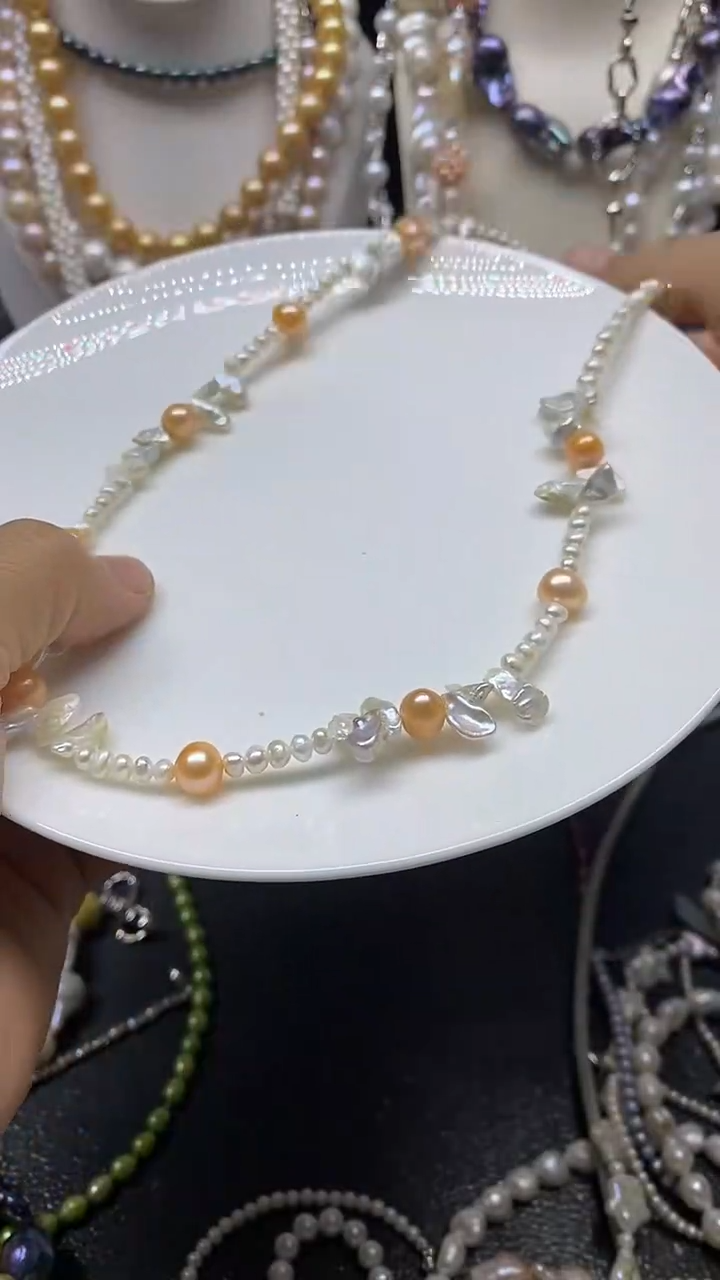 颈饰未镶嵌淡水珍珠多人