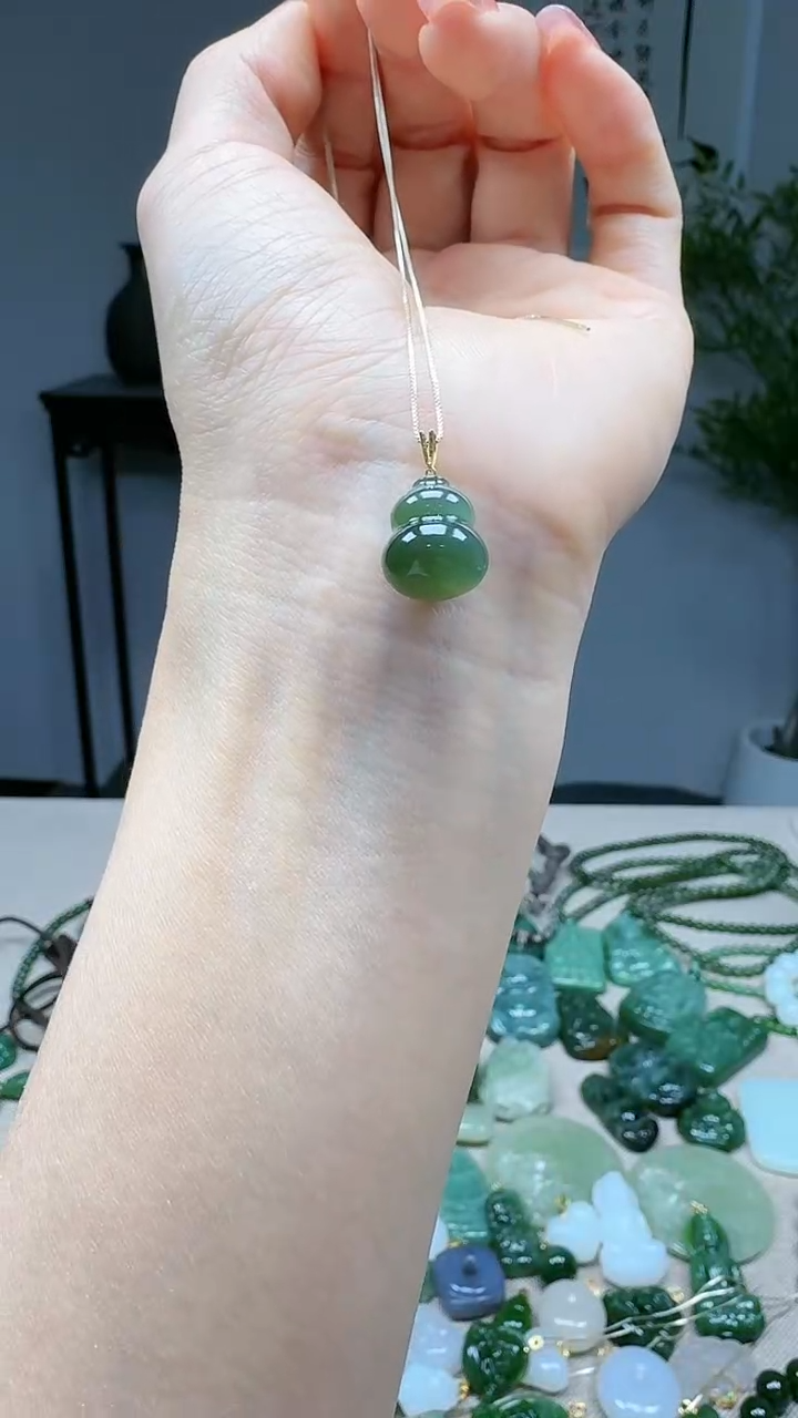 吊坠(不含链)18K金镶嵌和田玉1