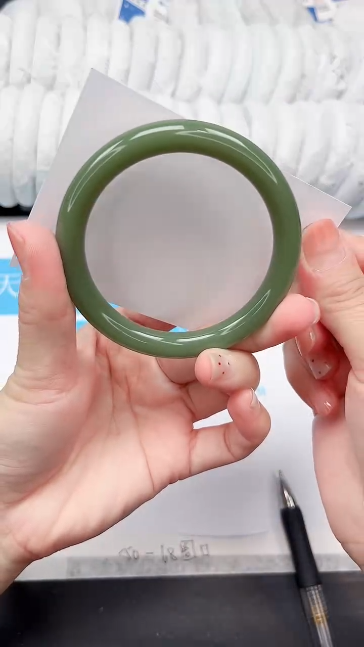 未镶嵌手镯石英质玉158-56XB