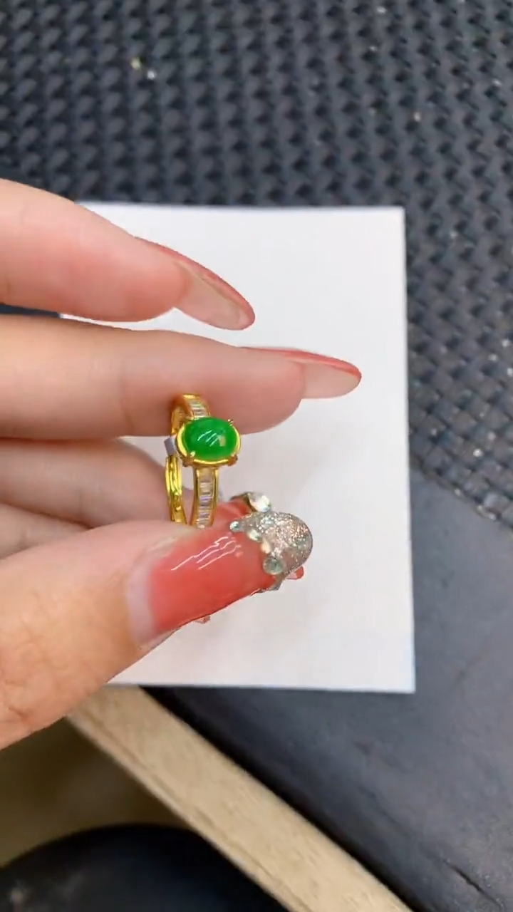 颈饰未镶嵌翡翠1