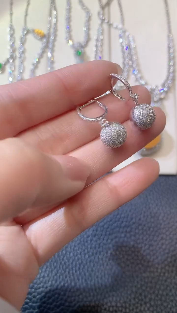 【闪购商品】钻石耳饰18K金镶嵌D24||