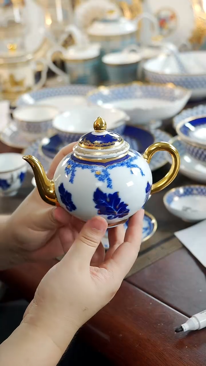 瓷片茶壶  福利价