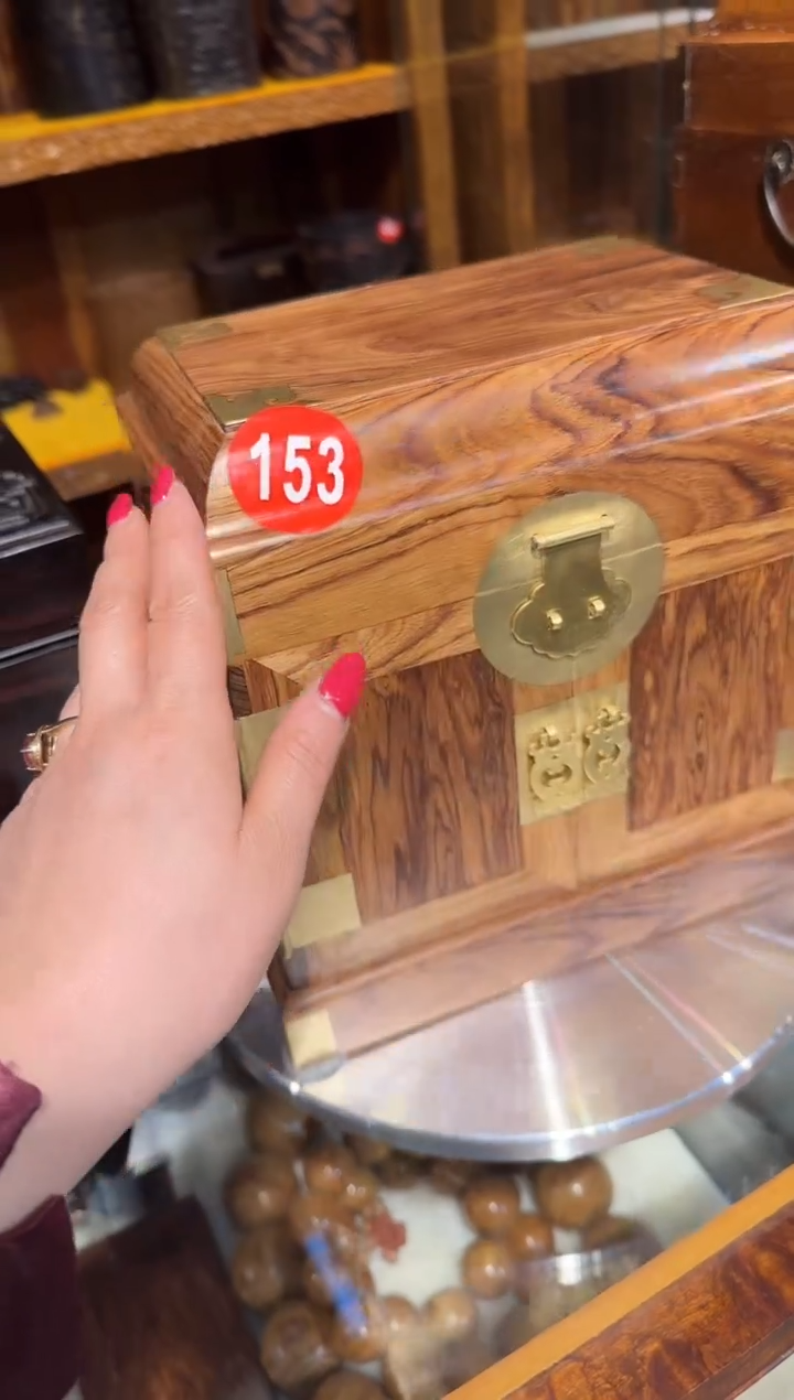 【闪购商品】木木艺黄花梨花纹官箱1580.888