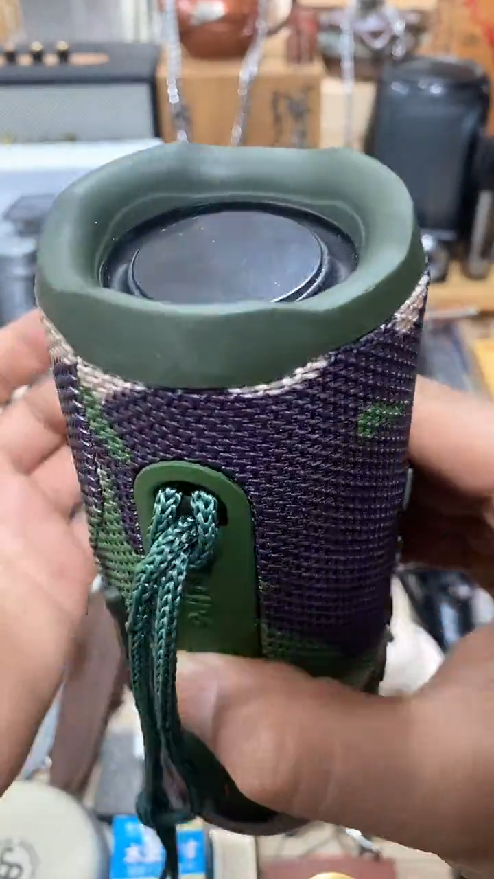 瓷片闪购商品  如图所示