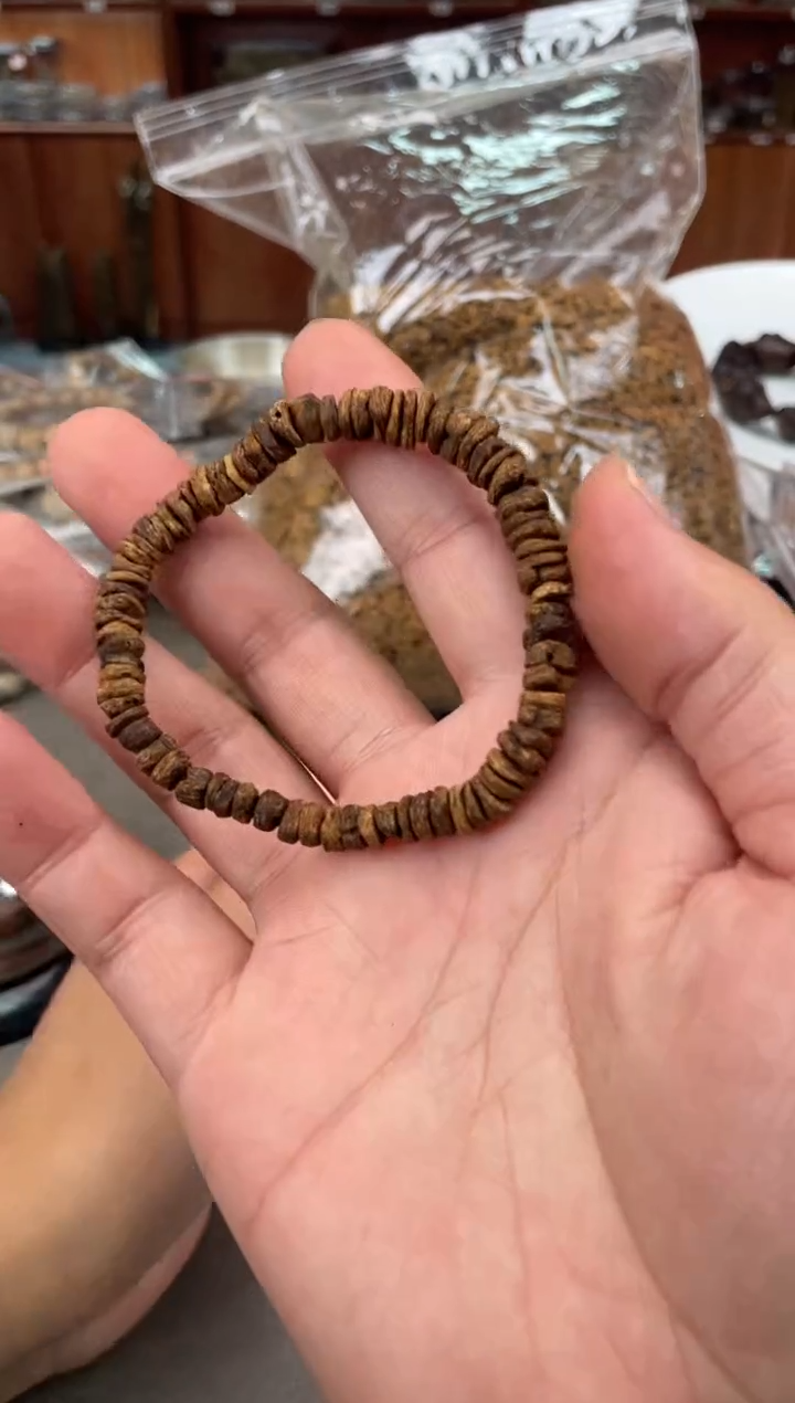 【闪购商品】沉香手串38号惠安红土多样性发一条