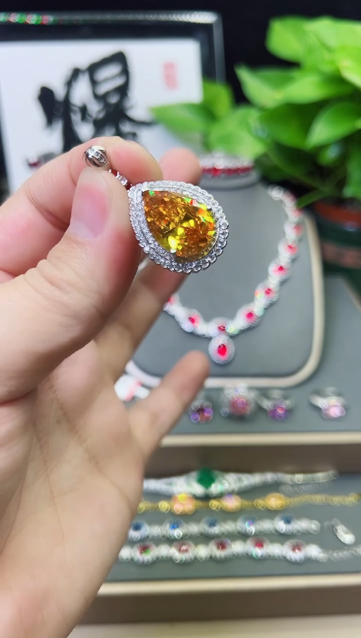 【闪购商品】蓝宝石颈饰未镶嵌1515151515