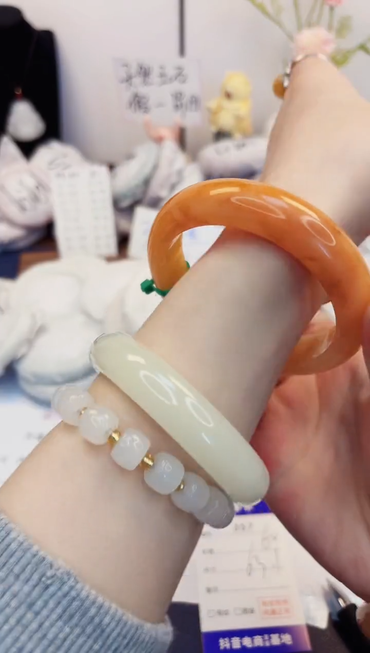【闪购商品】石英质玉手镯未镶嵌357-财气镯-圈口63