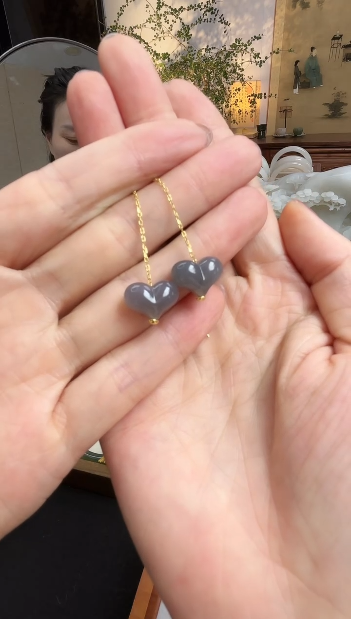 未镶嵌和田玉耳饰烟紫小屁桃耳环一对和田玉