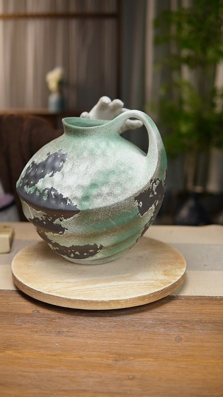 【闪购商品】陶瓷花器诧寂复古绿胖奶壶