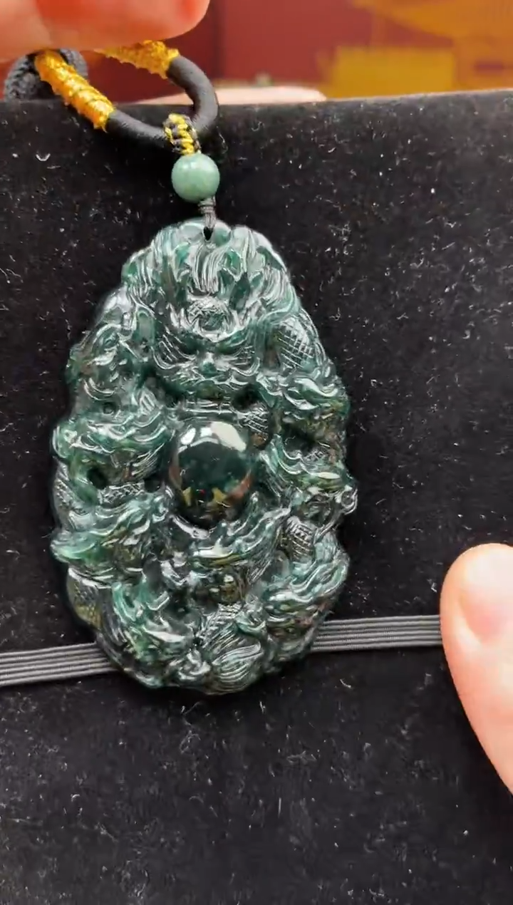 颈饰未镶嵌翡翠牌子