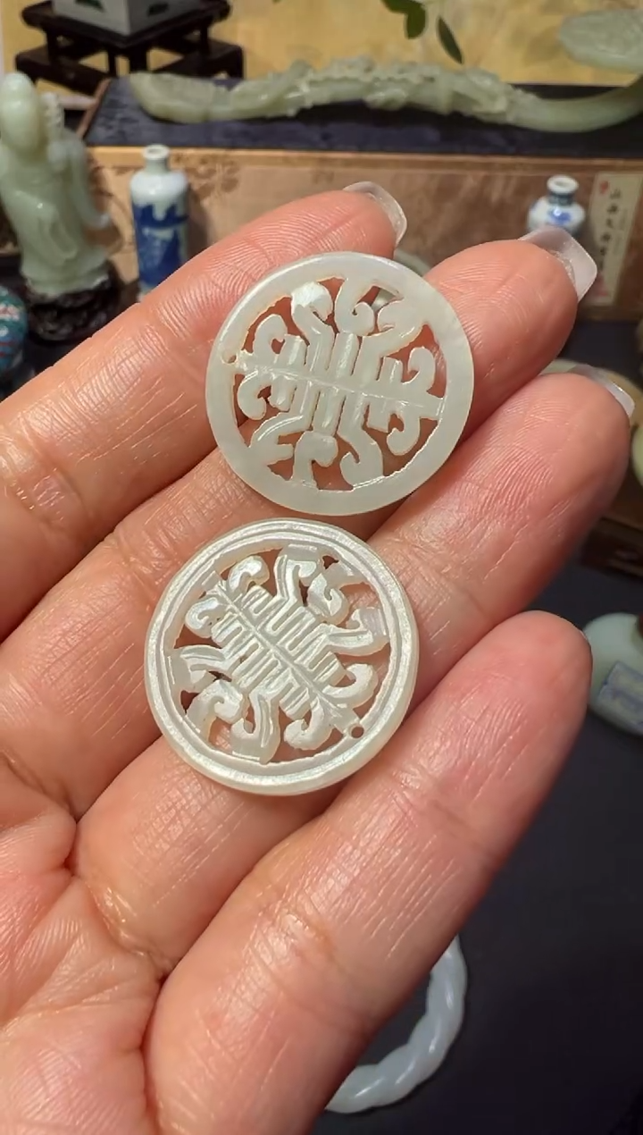 【闪购商品】和田玉寿字-耳环料