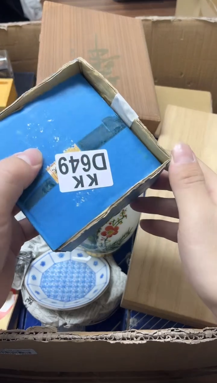 瓷片B****k649BLACKkBLACKk