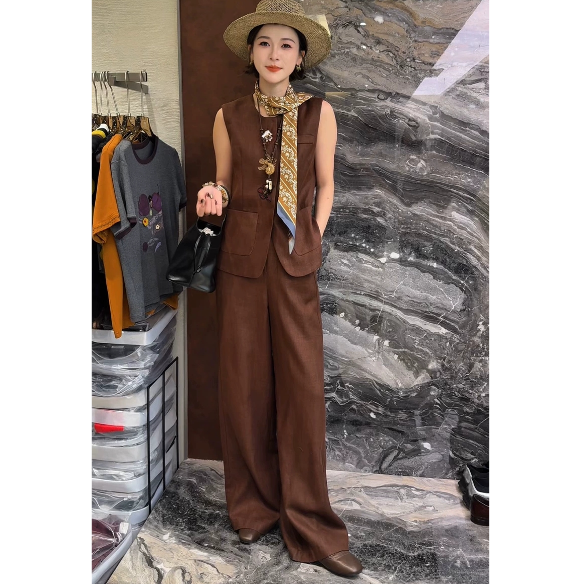 1001欧货高品圆领绣花时尚套装