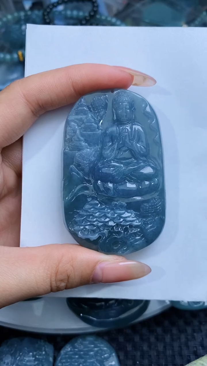 【闪购商品】翡翠颈饰未镶嵌             