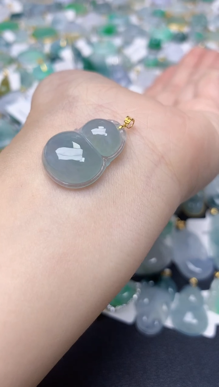 颈饰18K金镶嵌翡翠天然缅甸A货翡翠