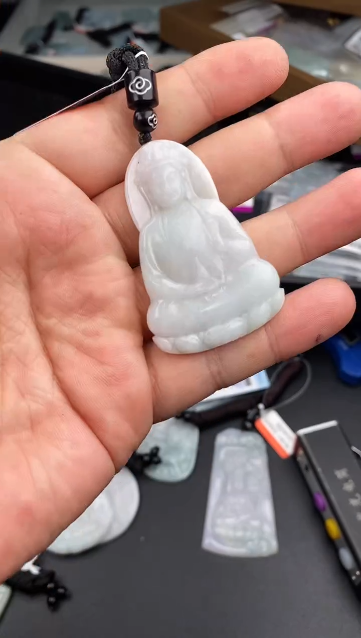 【闪购商品】翡翠颈饰未镶嵌  天然翡翠，一物一图