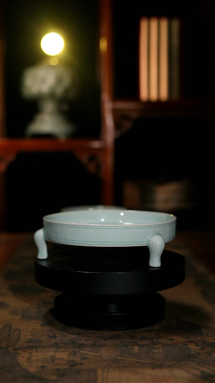 原矿青绿釉三足樽承盘