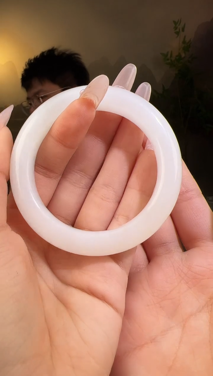 【闪购商品】和田玉手镯未镶嵌圈口备注