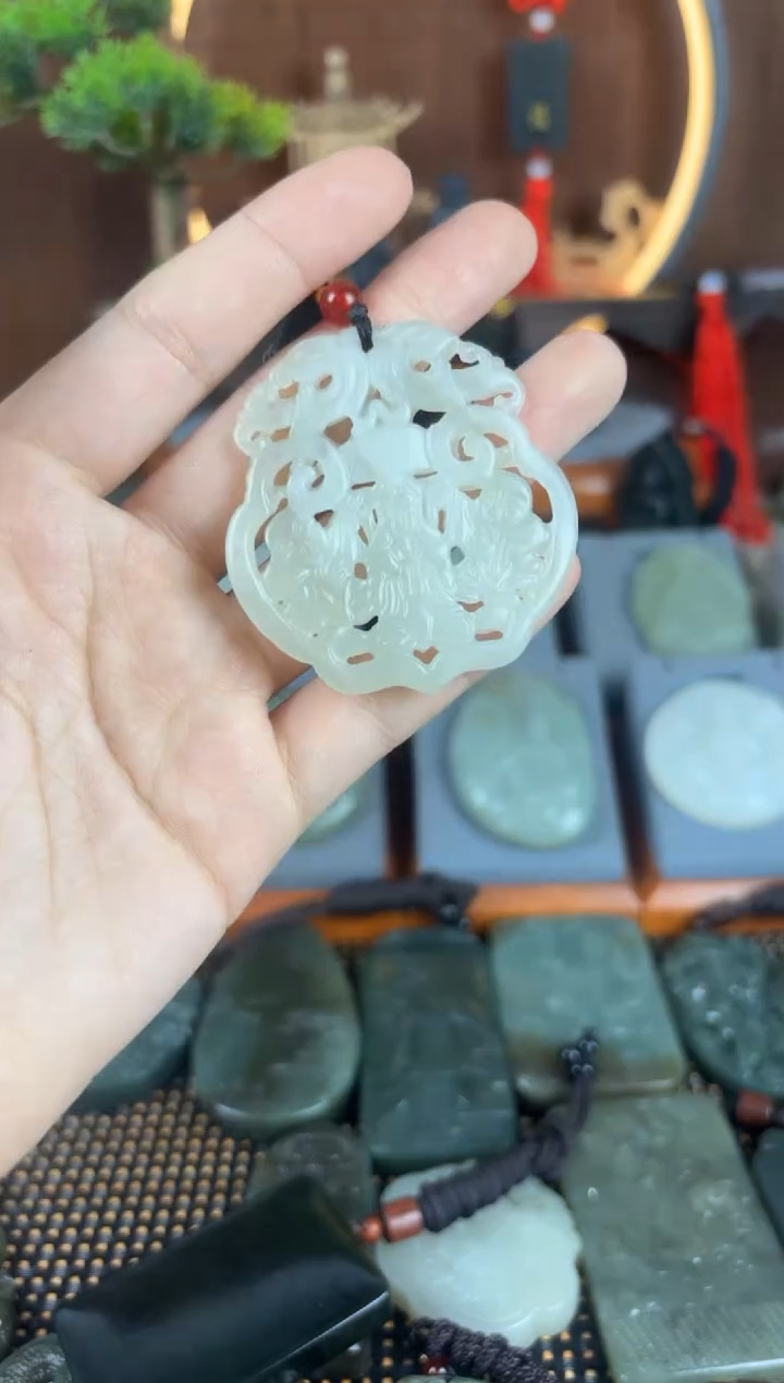 【闪购商品】和田玉颈饰未镶嵌1