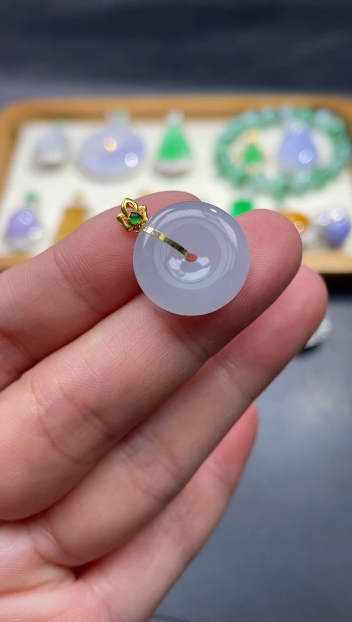 【闪购商品】翡翠颈饰18K金镶嵌70...........