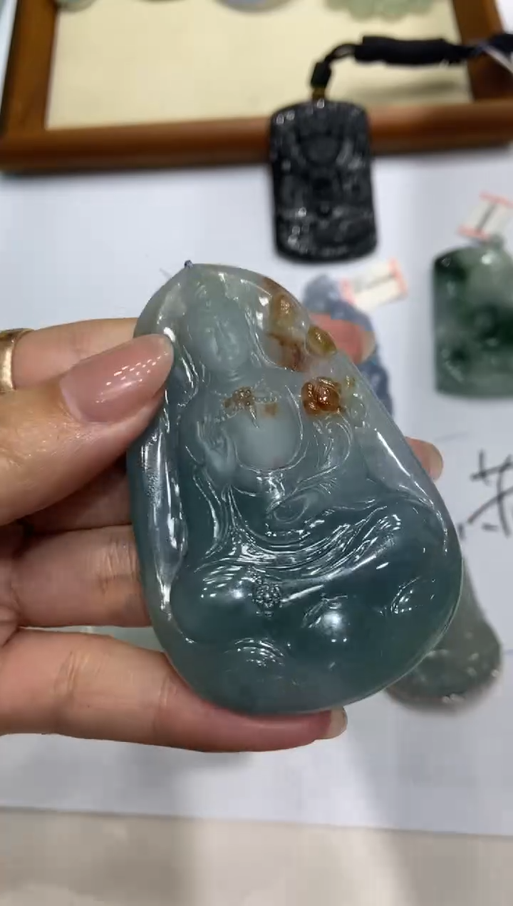 【闪购商品】翡翠未镶嵌颈饰1