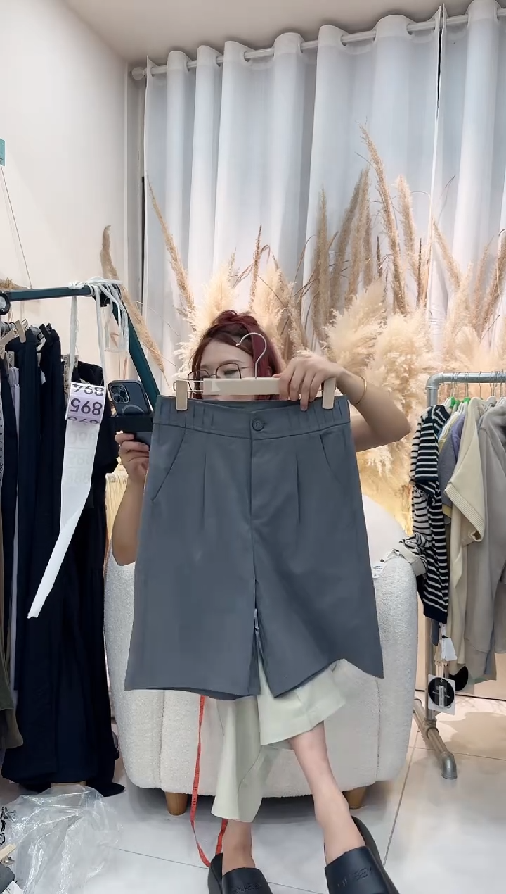 S码东阳市嘉霆服装店个体店