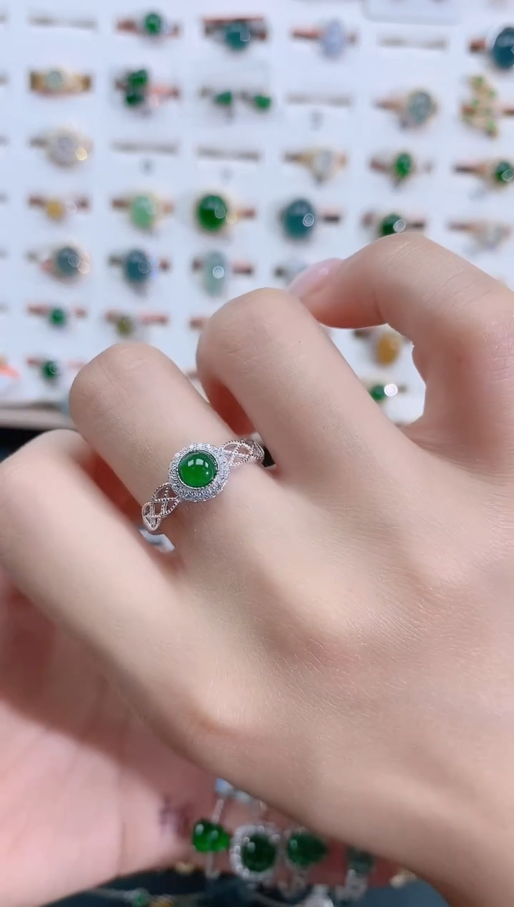 翡翠戒指银S925镶嵌天然翡翠