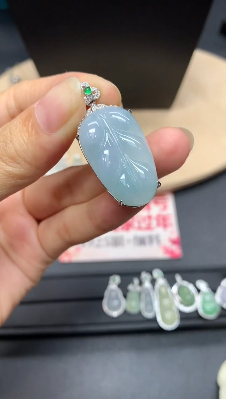 【闪购商品】翡翠吊坠(不含链)银S925镶嵌叶子【多样性发其一】