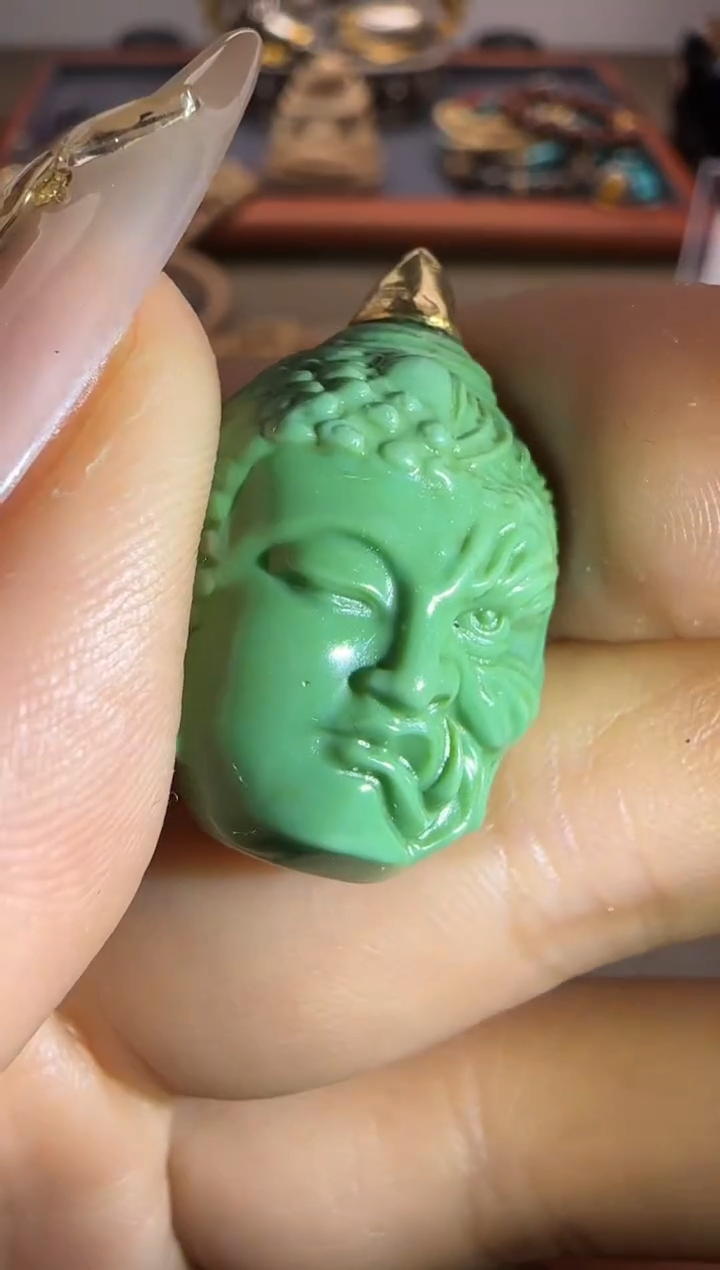 【闪购商品】绿松石颈饰18K金镶嵌绿松石