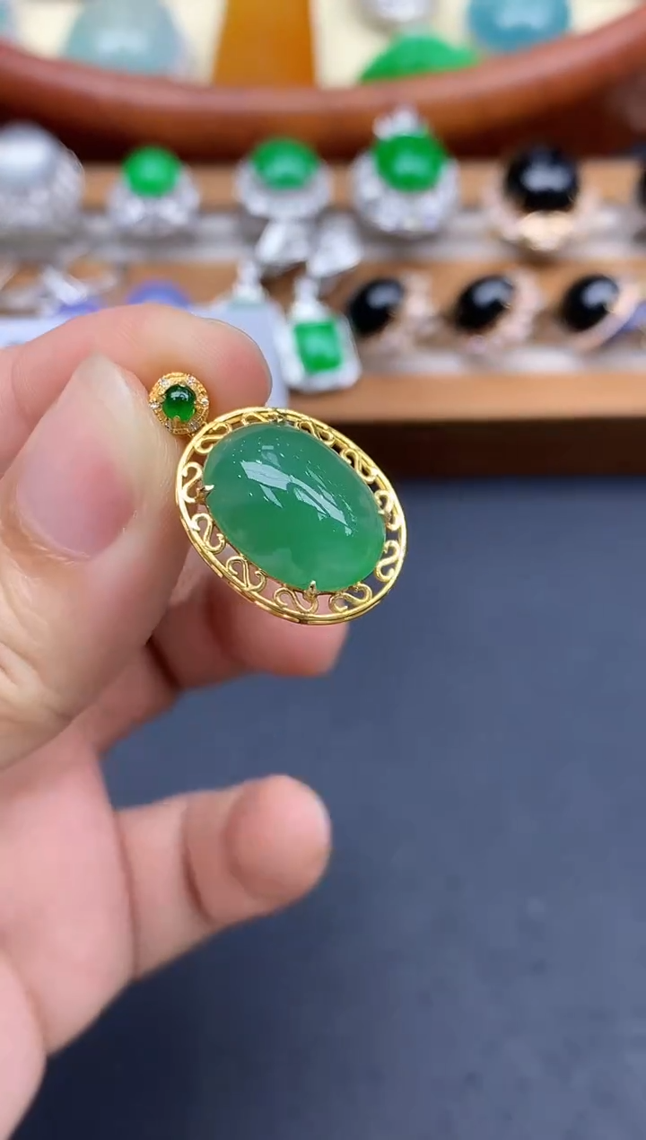 颈饰18K金镶嵌翡翠227-中国好珍宝