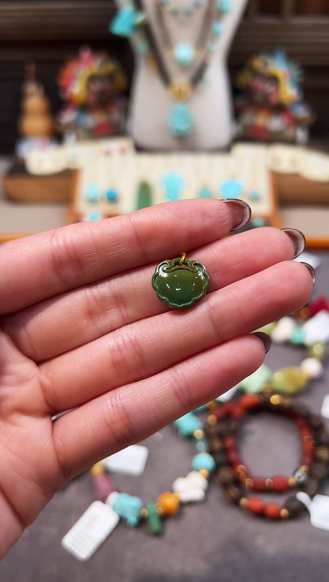 未镶嵌绿松石配饰如意锁