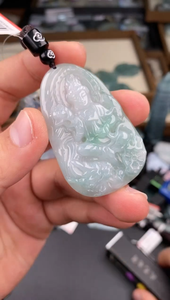 【闪购商品】翡翠颈饰未镶嵌  天然翡翠，一物一图