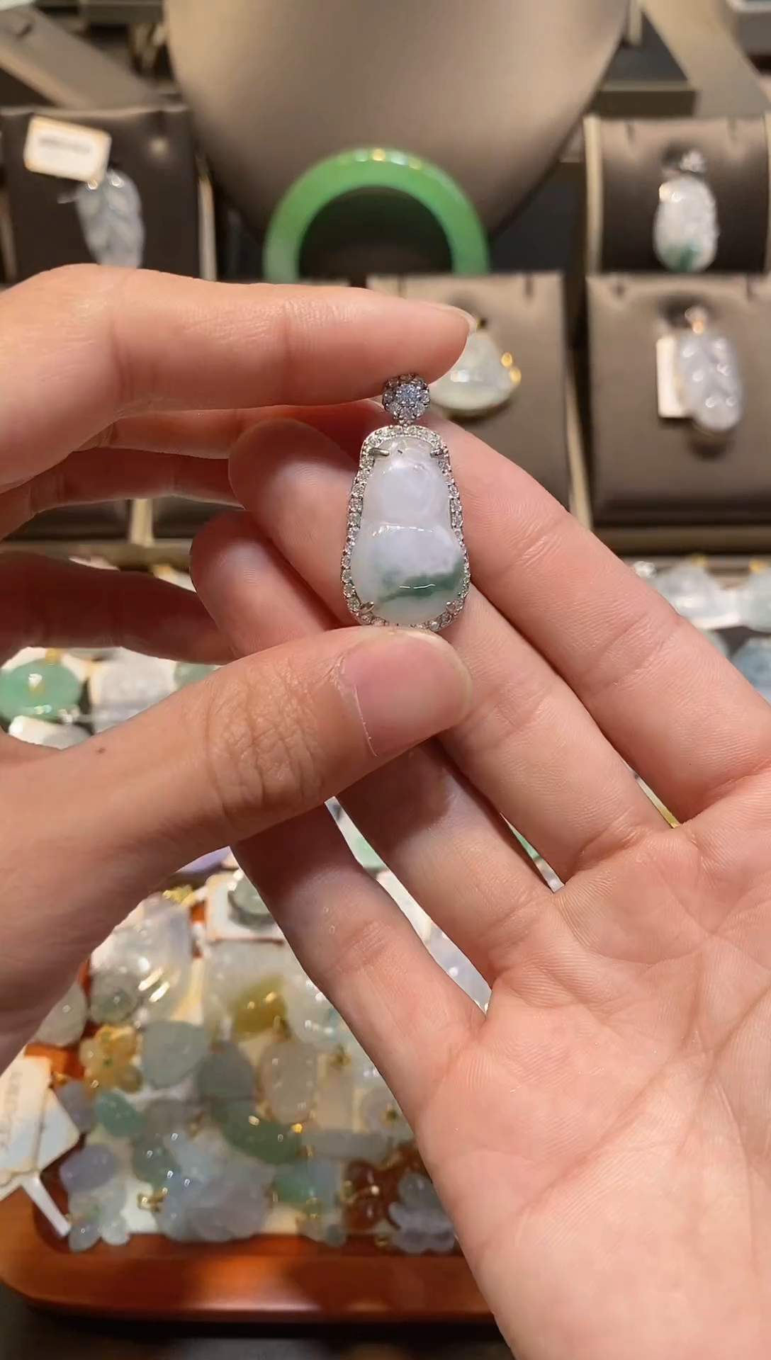 【闪购商品】翡翠颈饰未镶嵌天然A货翡翠一件