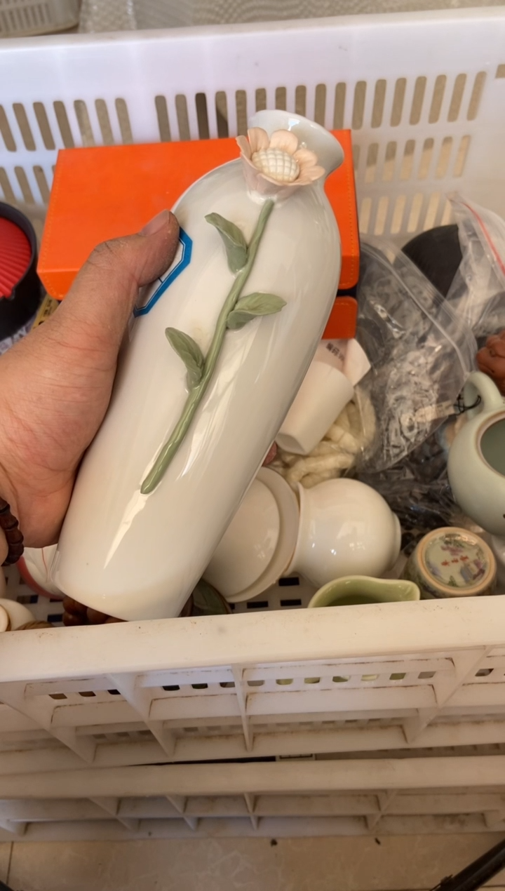 无运费险有瑕疵的摄影的产品有使用过的痕迹有点脏介意勿拍